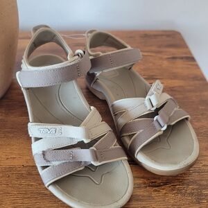 Teva Women Athletic Sandals - Cream and Tan Tirra Sandel Hike Arch Support Sz 6